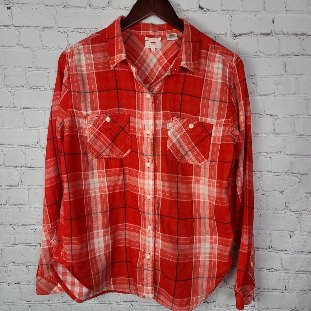 LEVI'S Boyfriend Fit Button Down Shirt. Womens SzM